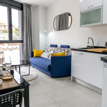 Modern Wave Escape Apartment With Private Parking And Rooftop Pool By Namaste Elite 托雷莫利诺斯 外观 照片