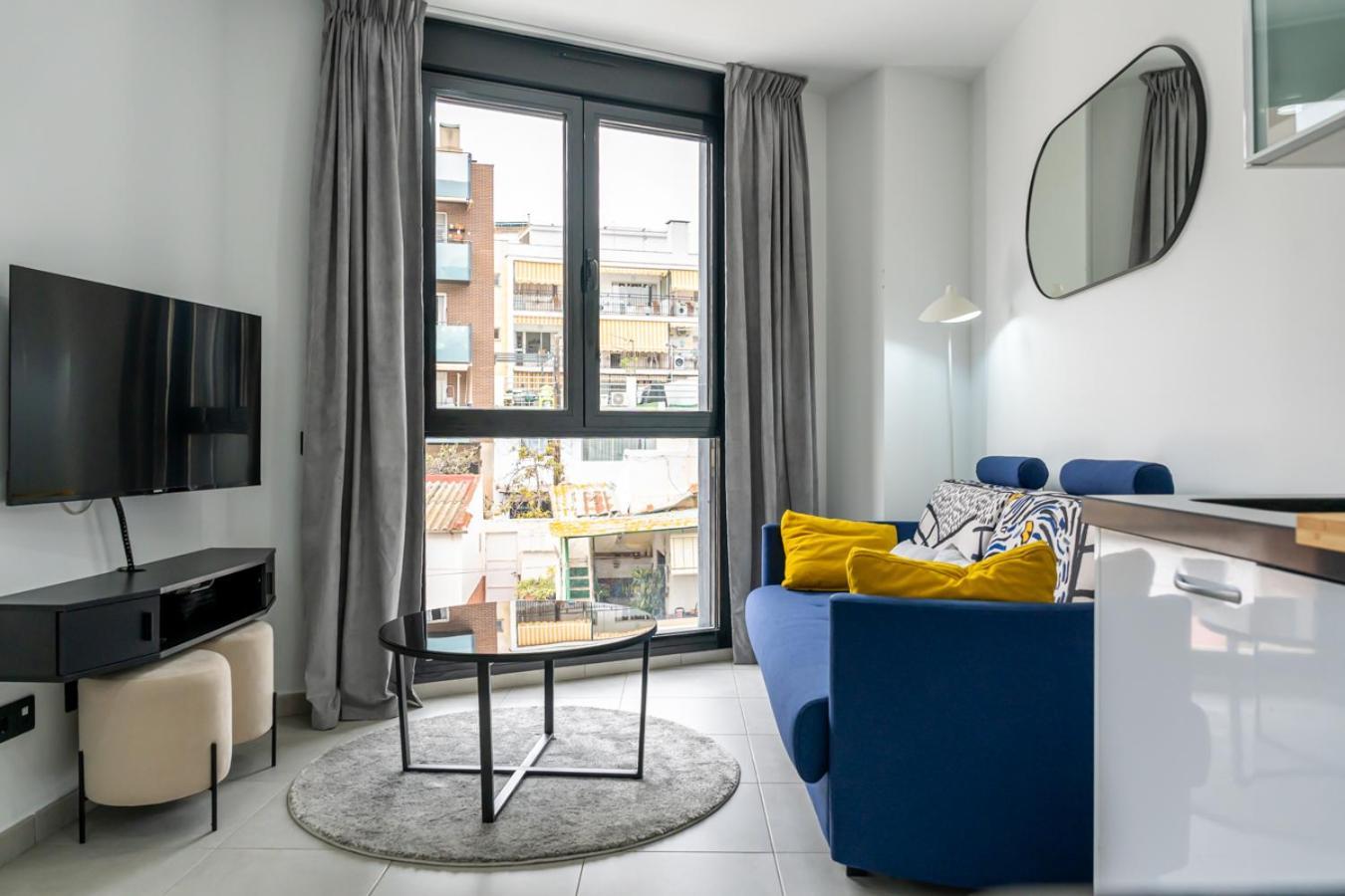 Modern Wave Escape Apartment With Private Parking And Rooftop Pool By Namaste Elite 托雷莫利诺斯 外观 照片